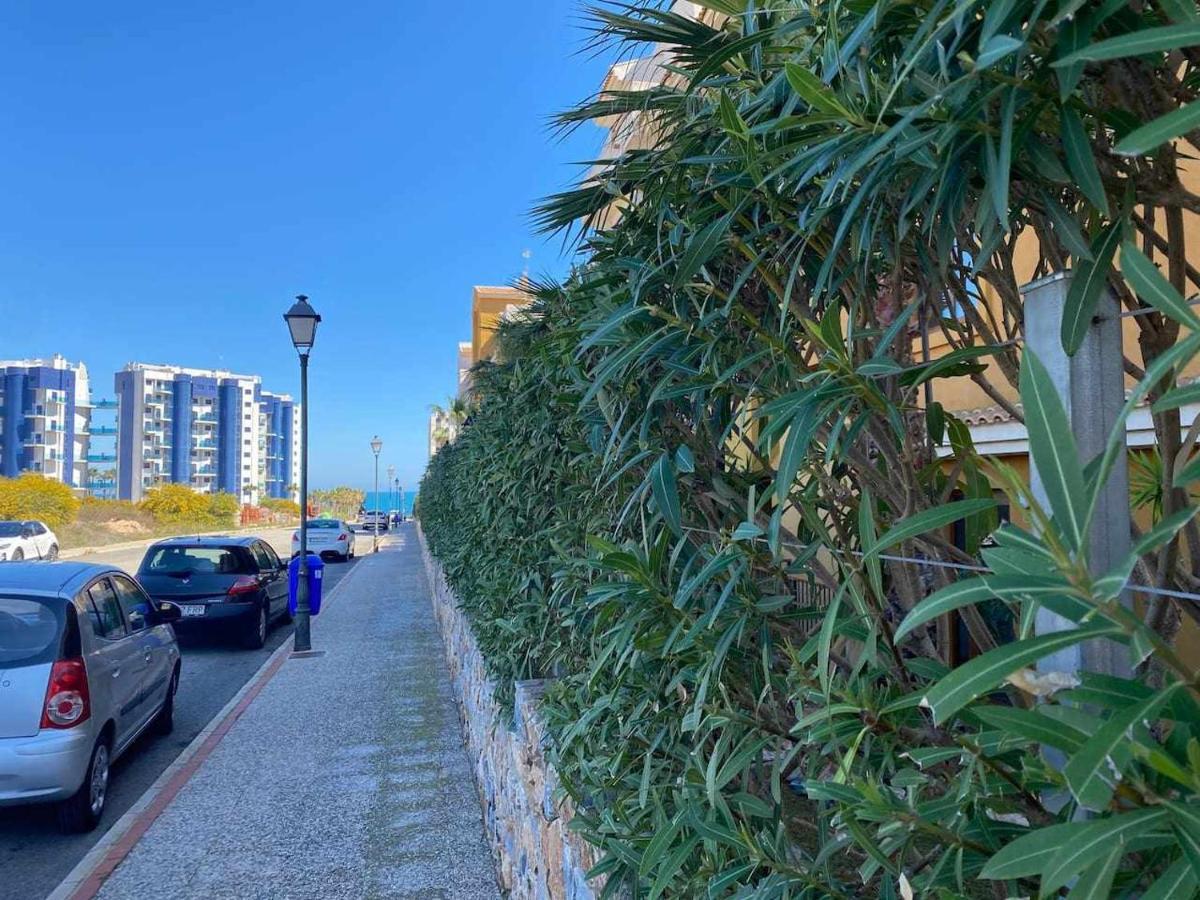 Acogedor Apartamento Al Lado De La Playa Alicante Exterior photo