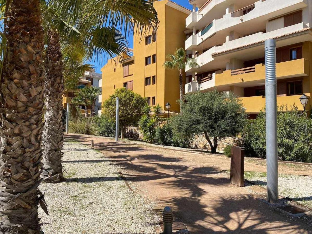 Acogedor Apartamento Al Lado De La Playa Alicante Exterior photo